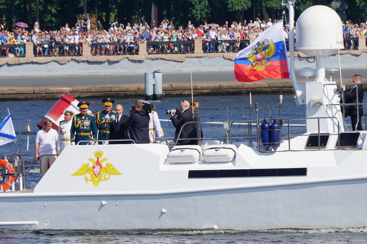 На параде в день ВМФ - Сергей Беляев
