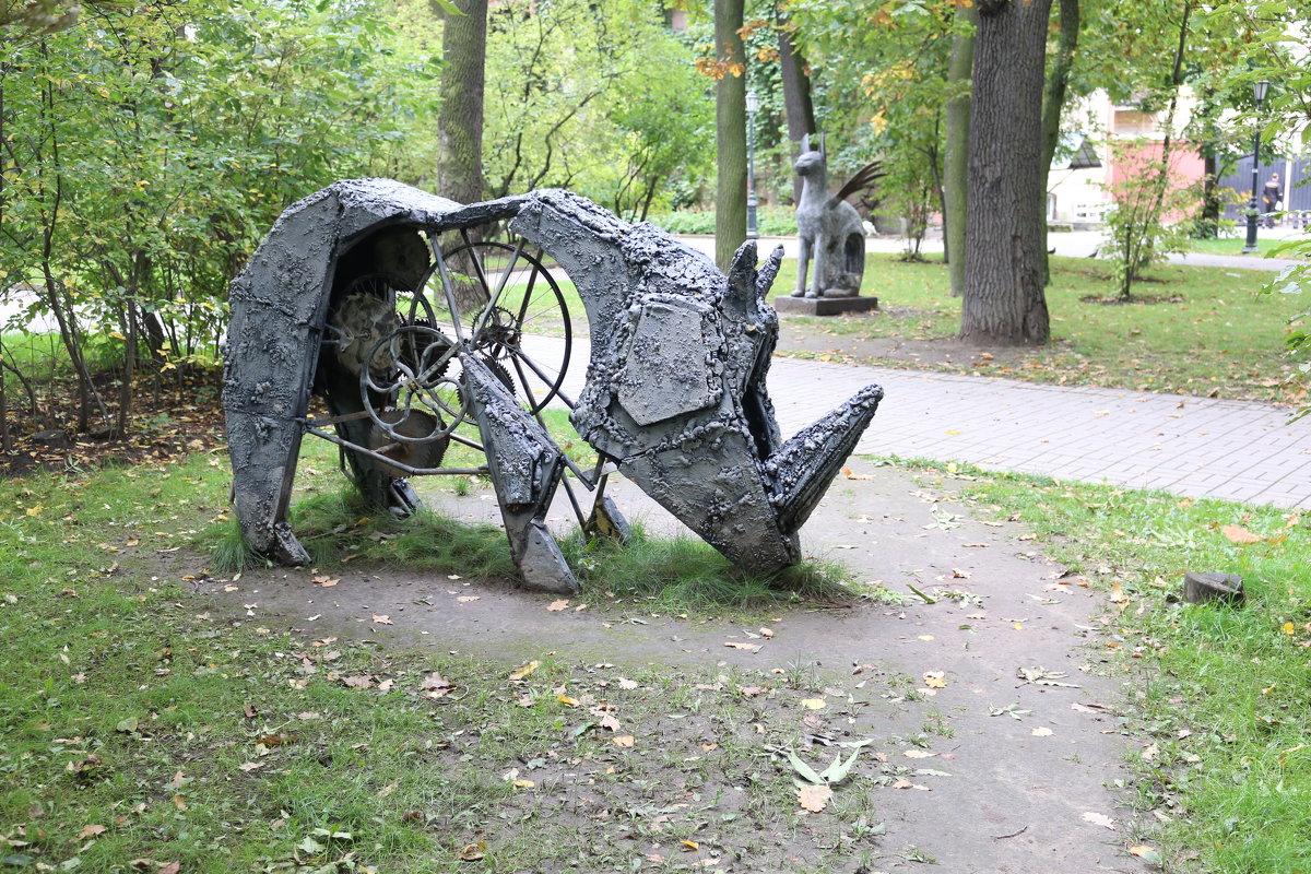 Скульптуры Измайловского парка - Ольга 