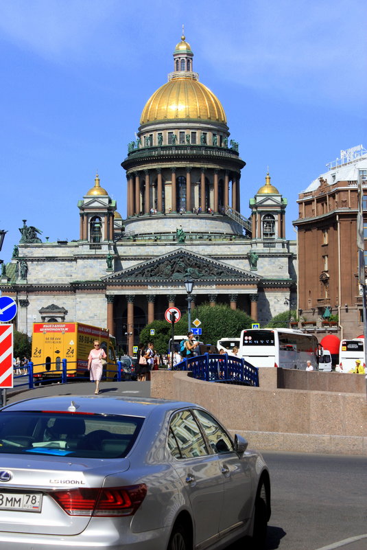 САНКТ-ПЕТЕРБУРГ, АВГУСТ - Николай Гренков