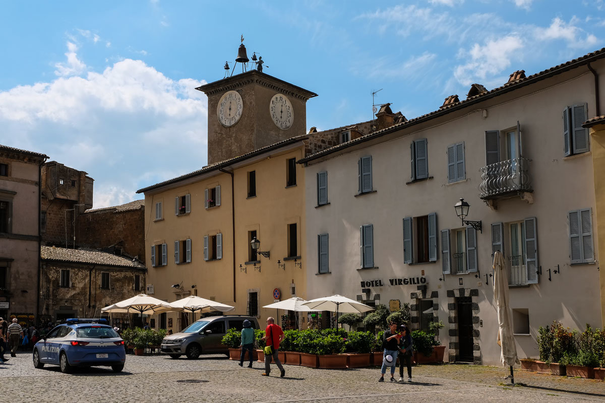 Умбрия. Орвието. Соборная площадь (Piazza del Duomo). Башня Маурицио. - Надежда Лаптева