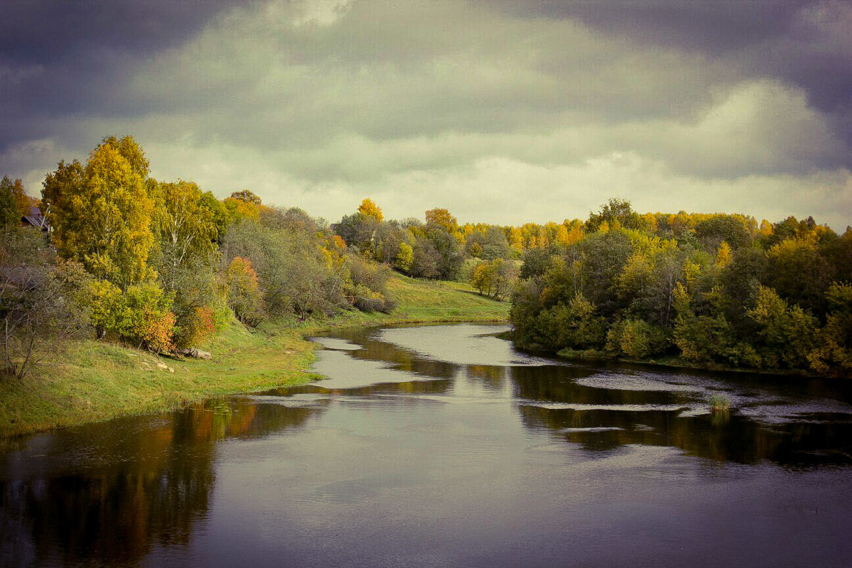 осень на реке - Сергей Кочнев