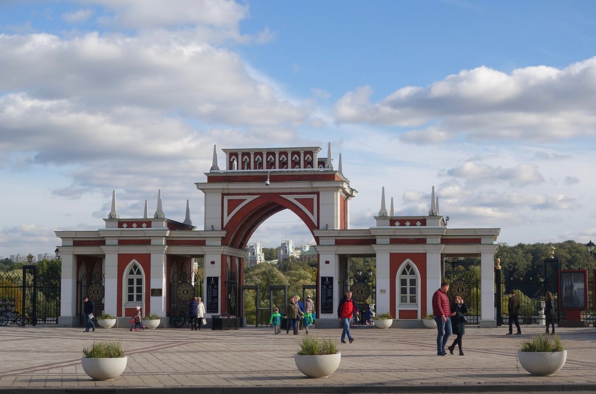 Ворота в Царицыно - Елена 
