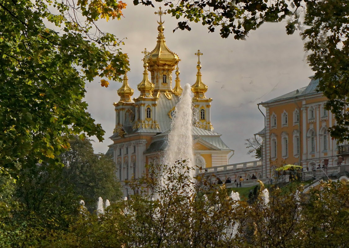 Церковь дворца - Владимир Гилясев