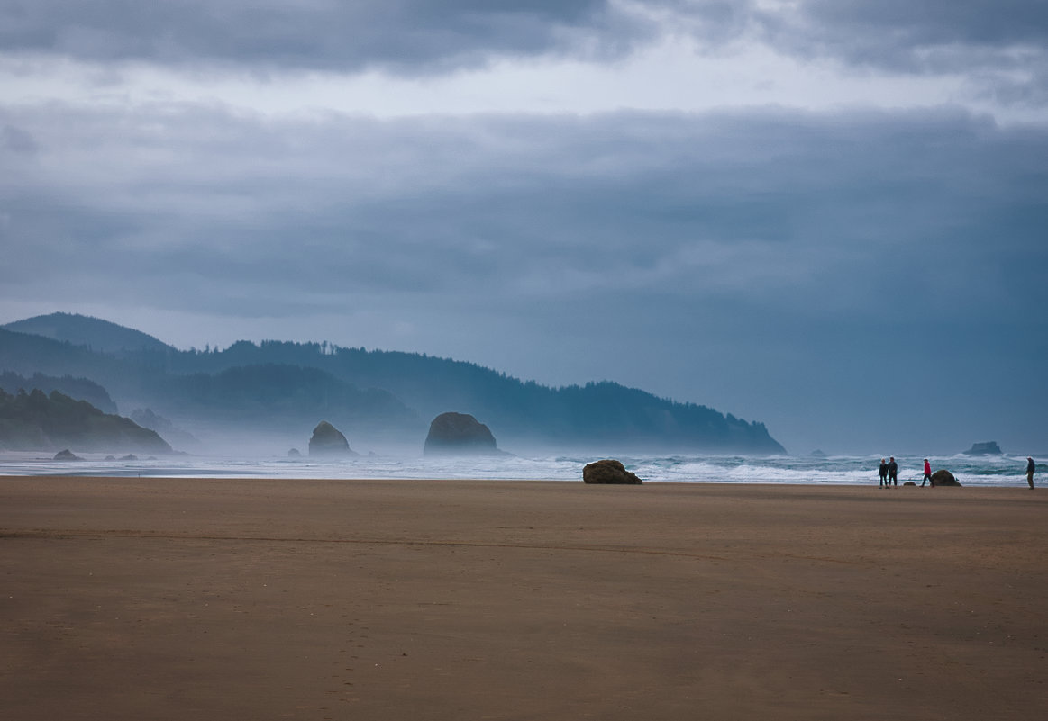 Cannon Beach. Oregon. USA - Andy Zav