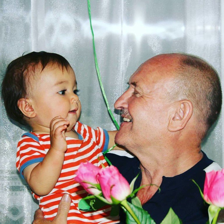 дедушка с любимым внуком - лана к