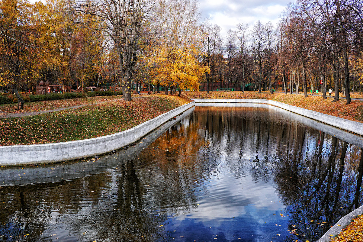 Осенний пруд в саду Мандельштама - Valeriy(Валерий) Сергиенко