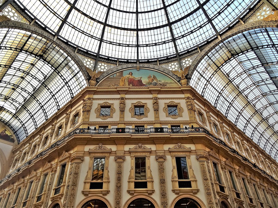 Галерея Galleria Vittorio Emanuele II Милан - wea *
