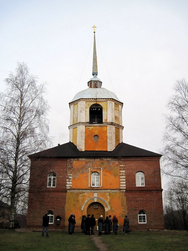 Церковь Святой Троицы в Антониево-Дымском монастыре. - Ирина ***