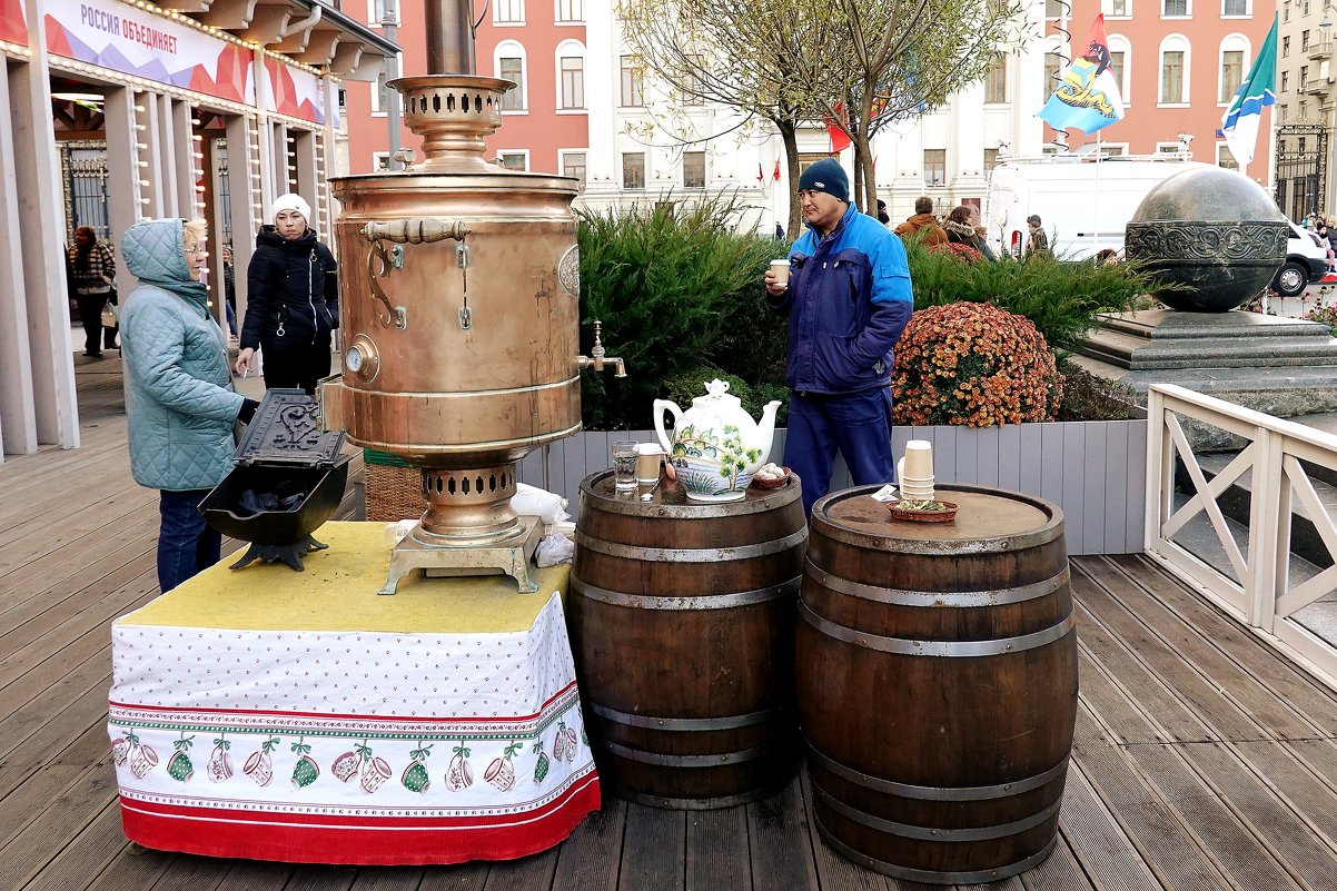 Чай из самовара в Столешниковом переулке. - Татьяна Помогалова