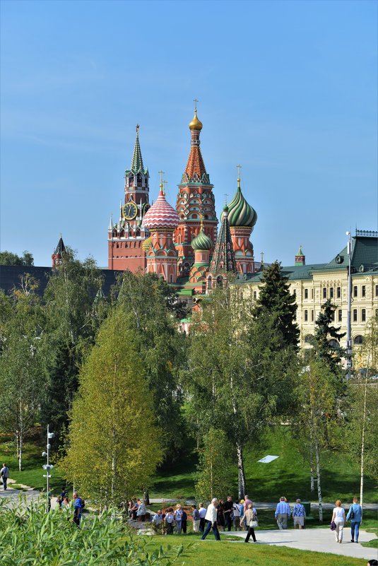 Вид на Красную площадь из парка Зарядье - Константин Анисимов