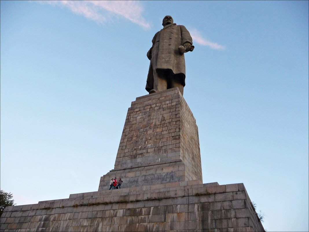 Памятник В.И.Ленину в Волгограде - Надежда 