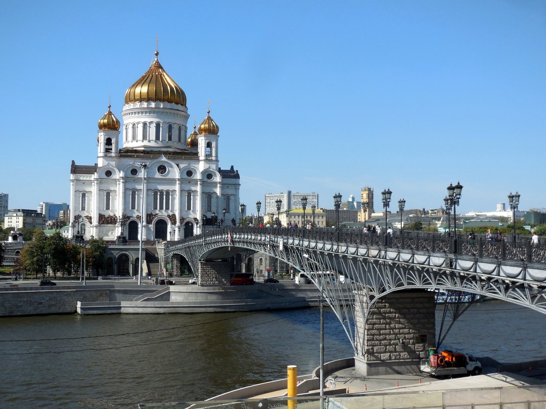 Москва. Храм Христа Спасителя - Надежда 