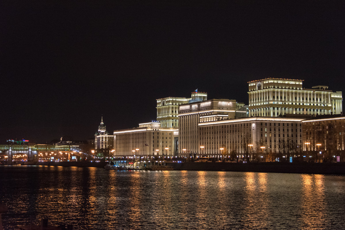 Прогулка по Москве. - Владимир Безбородов