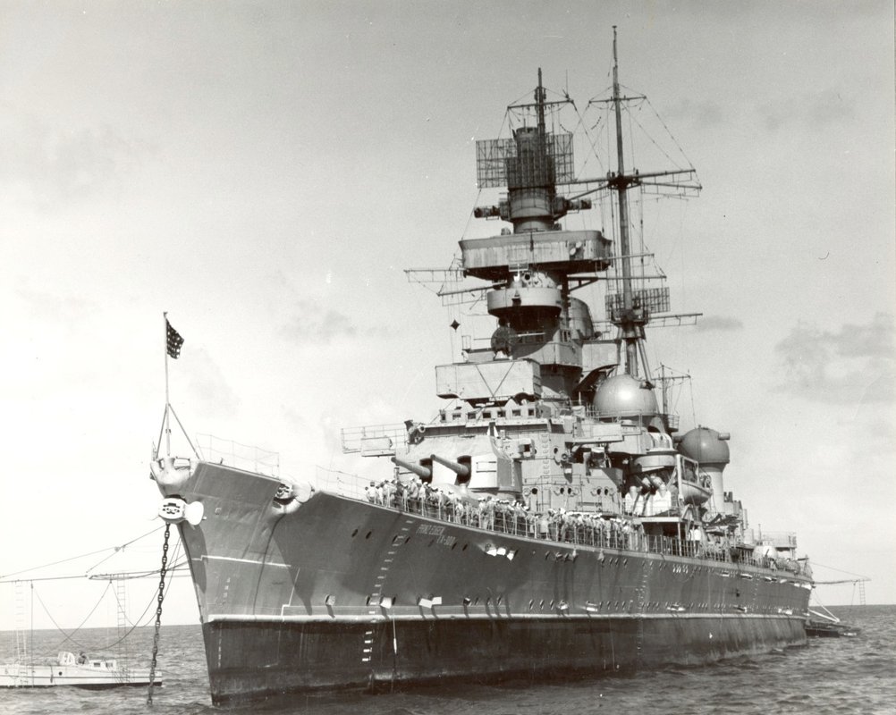 USS "Prinz Eugen" (IX-300), a former German heavy cruiser.1946. - Александр 