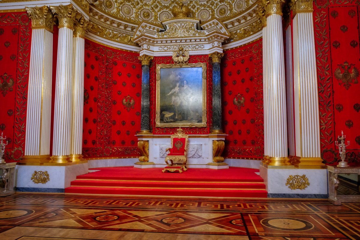 тронный зал павловского дворца