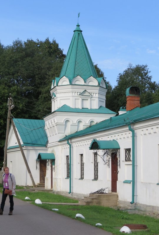 Ограда монастыря - Вера Щукина
