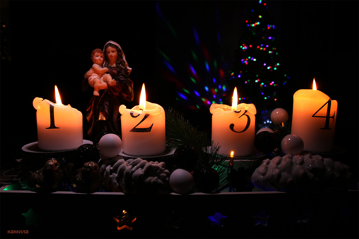 В Рождественскую ночь-рождение младенца Иисуса. - Mila .