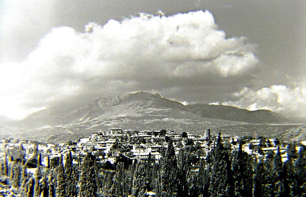Алушта и гора Демерджи. Крым. 1956 год - alek48s 
