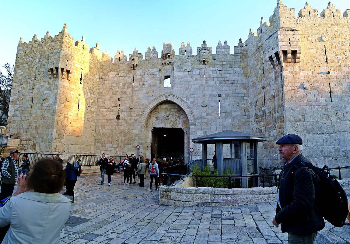 Дамасские ворота Иерусалима - Александр Корчемный