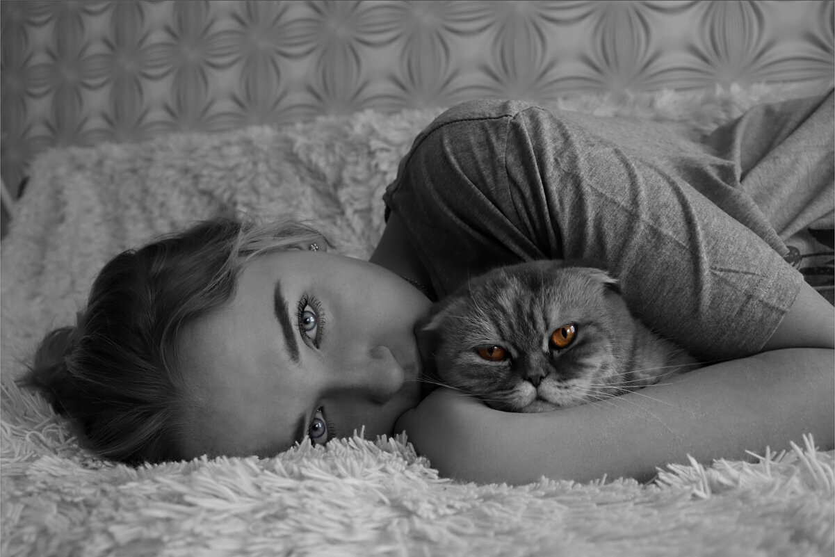 Кот и девушка - Rada 