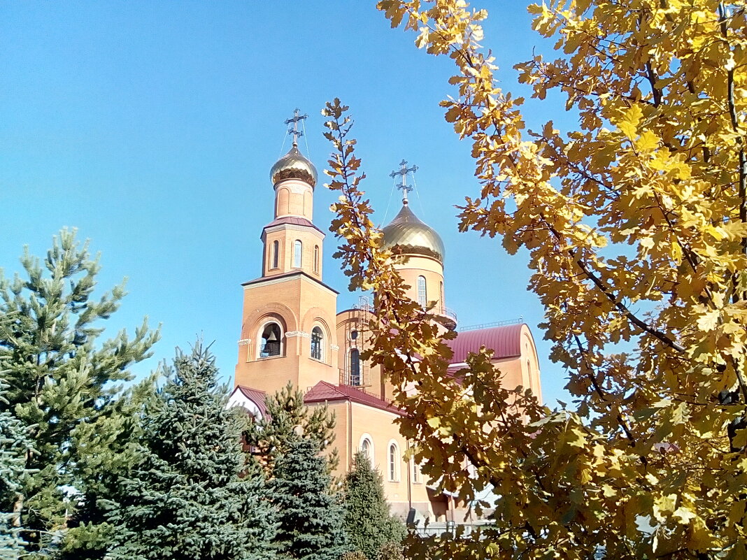 Православный храм в городе Темир Тау. - Андрей Хлопонин