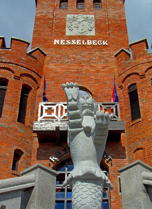 Замок Нессельбек - Сергей Карачин