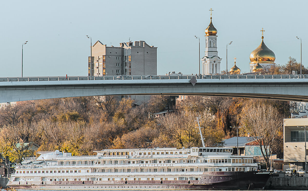 Купола в России кроют золотом, чтобы чаще Господь замечал... - Юрий ЛМ