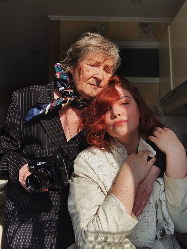 Бабушка и внучка - Борис 
