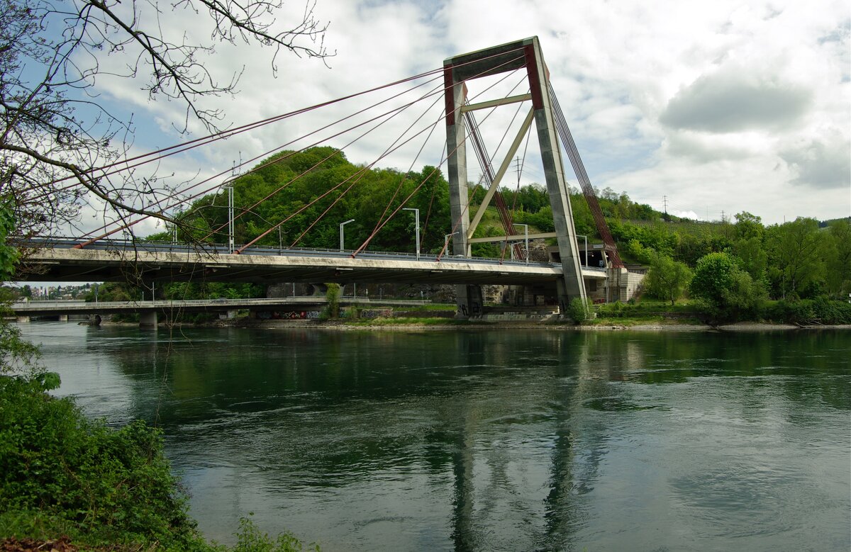 Мост над Рейном - Сергей Моченов