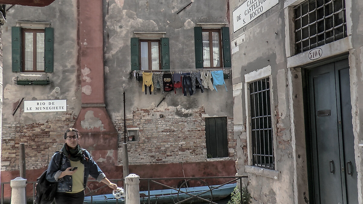 Venezia. Calle de Castelforte S. Rocco. - Игорь Олегович Кравченко