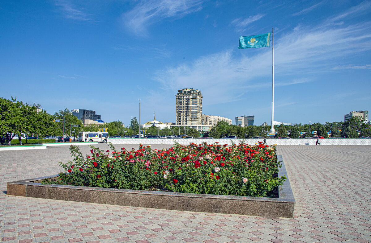 Уголок города - Анатолий Чикчирный