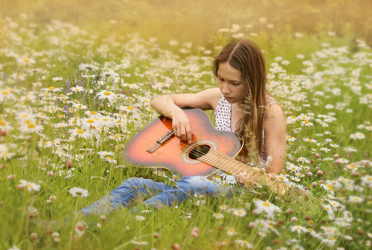 Девочка с гитарой - Любовь Гулина