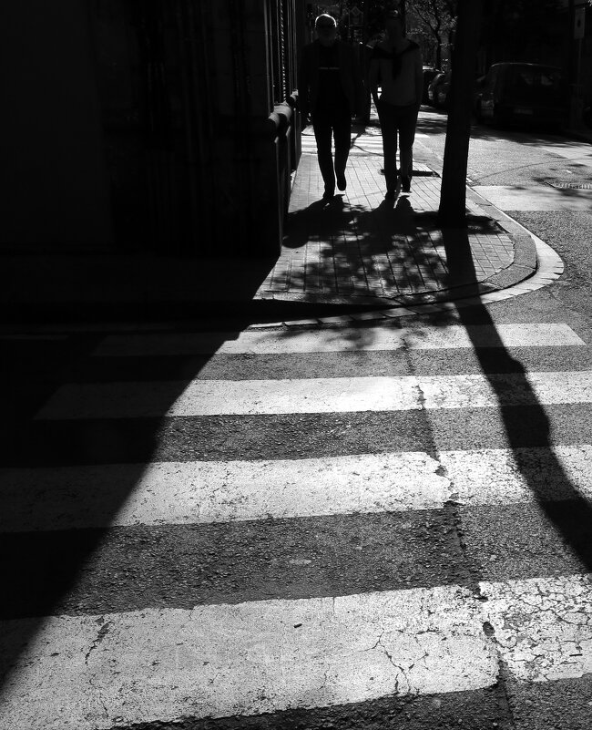 Черные тени и белое солнце Барселоны - Татьяна [Sumtime]
