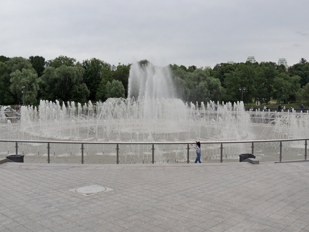 Светомузыкальный фонтан в парке Царицыно.2020 - Александр Качалин