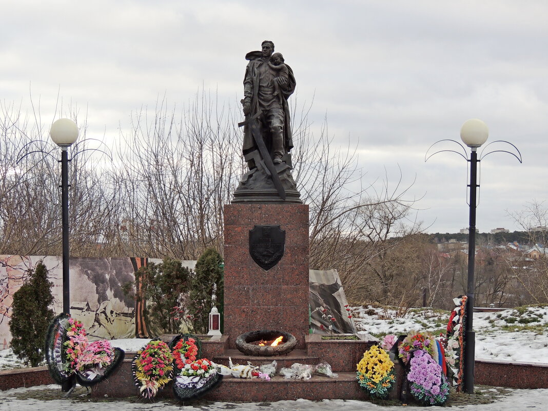 Памятник воину-освободителю  Серпухов - Александр Качалин