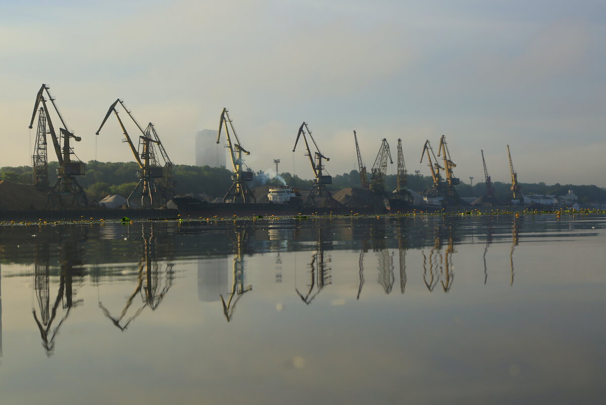 Северный речной порт - Юрий Моченов