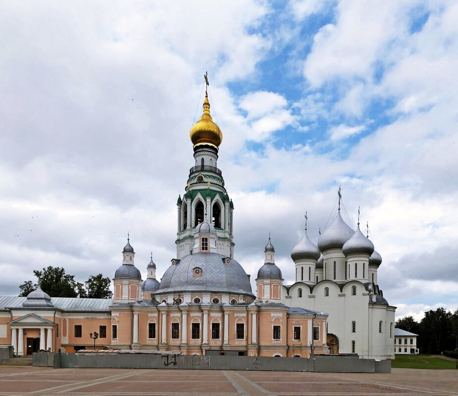 Кремлёвская площадь в Вологде - Евгений Кочуров