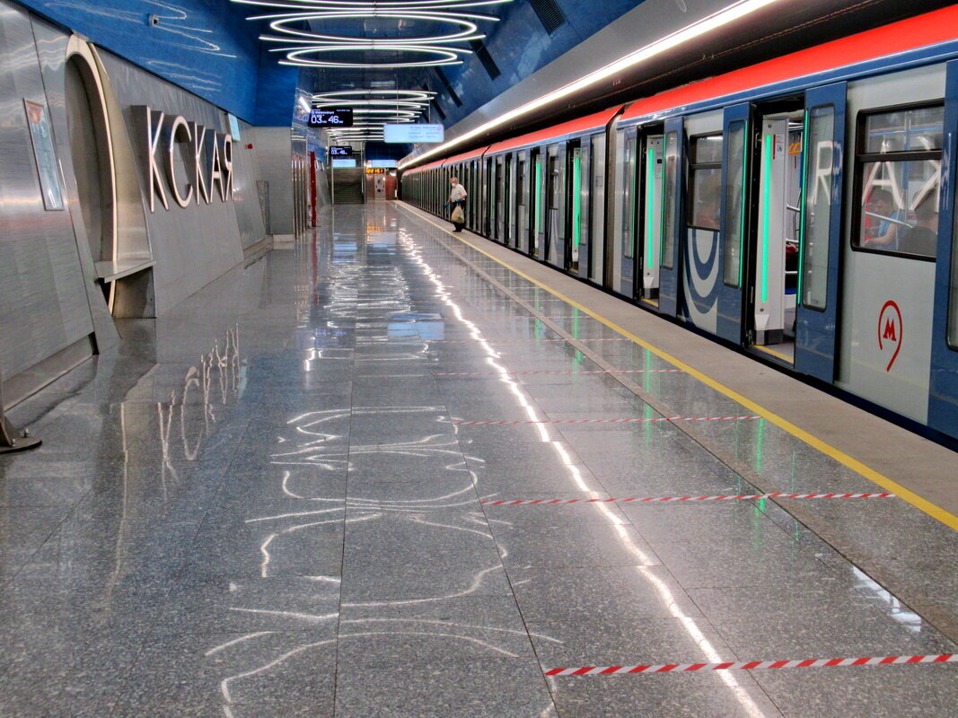 Окская, станция 15-й ветки метро, открылась во время пандемии. - Александр Чеботарь