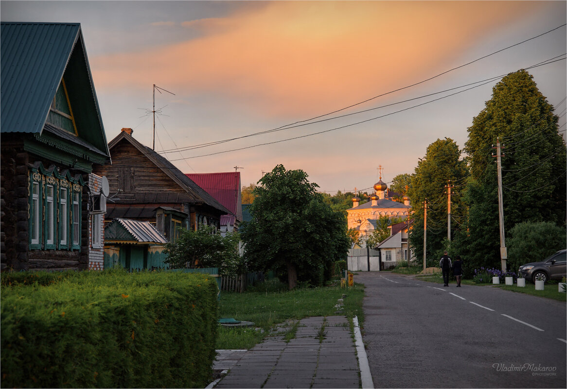 Вечерний волжский городок - Владимир Макаров