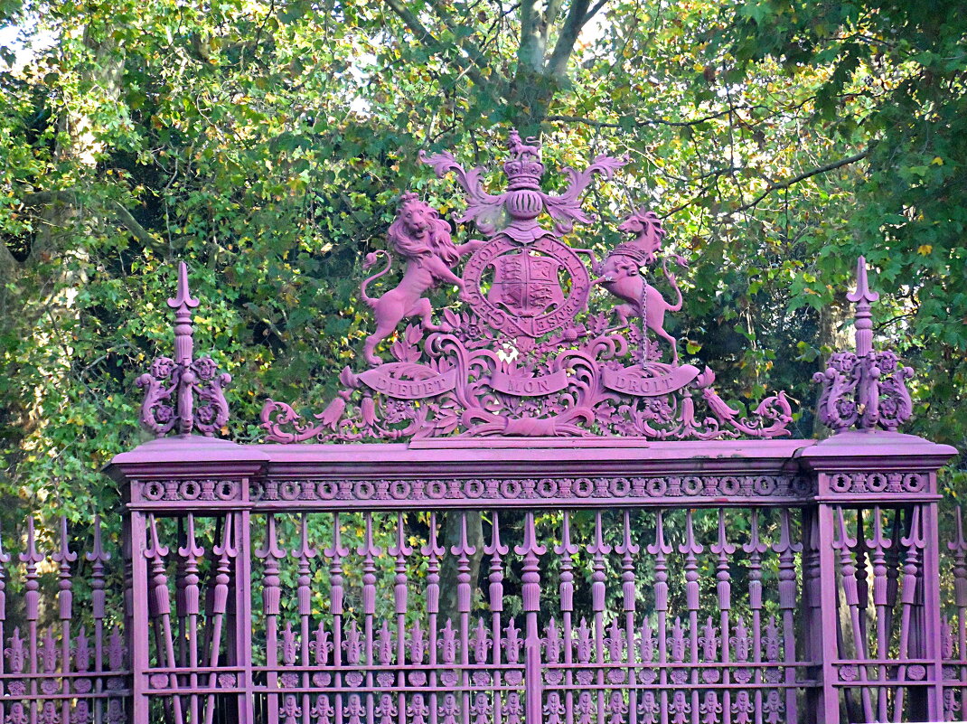 Королевские ворота Кенсингтонского сада в Лондоне, Великобритания - Галина 