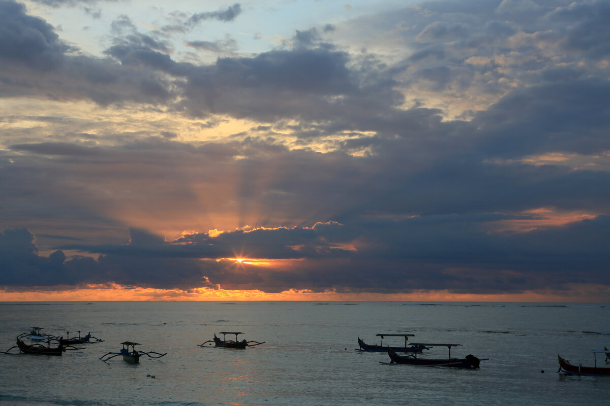 Sunset on Bali - Евгений Бонд 