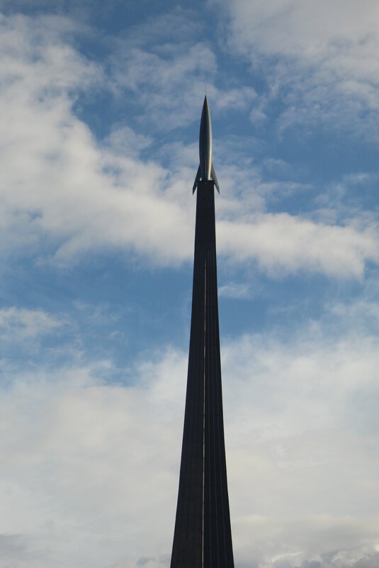 Памятник космической эре - Валерий 