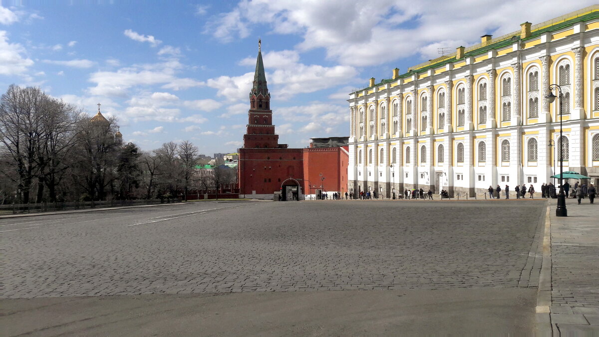 Боровицкая башня Московского кремля. - веселов михаил 