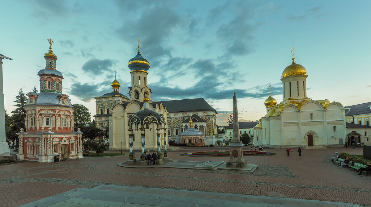 В Троице Сергиевой Лавре - юрий поляков