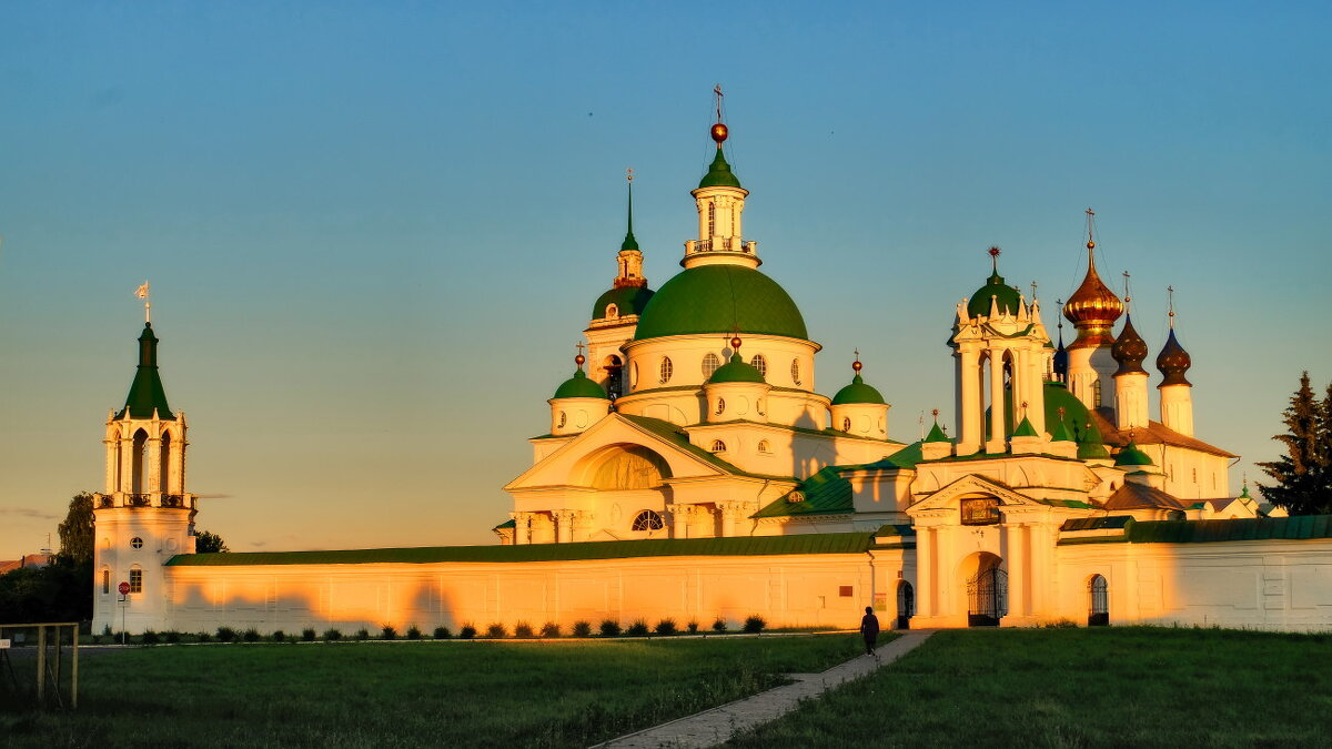 Яковленский Дмитриевский монастырь на закате - Георгий А