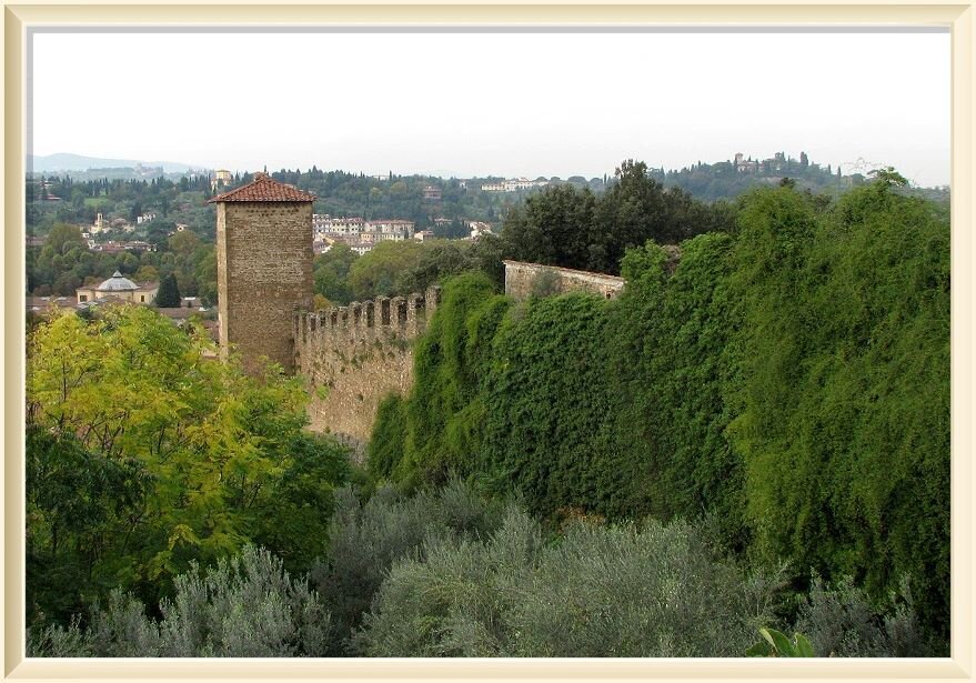 Участок крепостной стены, Флоренция, Италия - Валентин Соколов