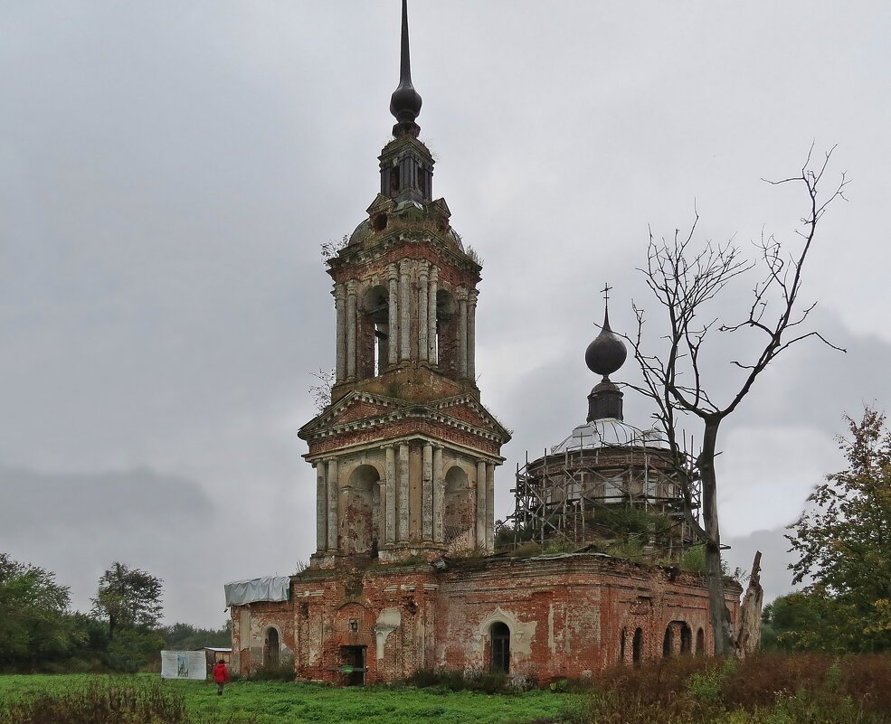 Церковь Благовещения в Апухтине - Евгений Кочуров