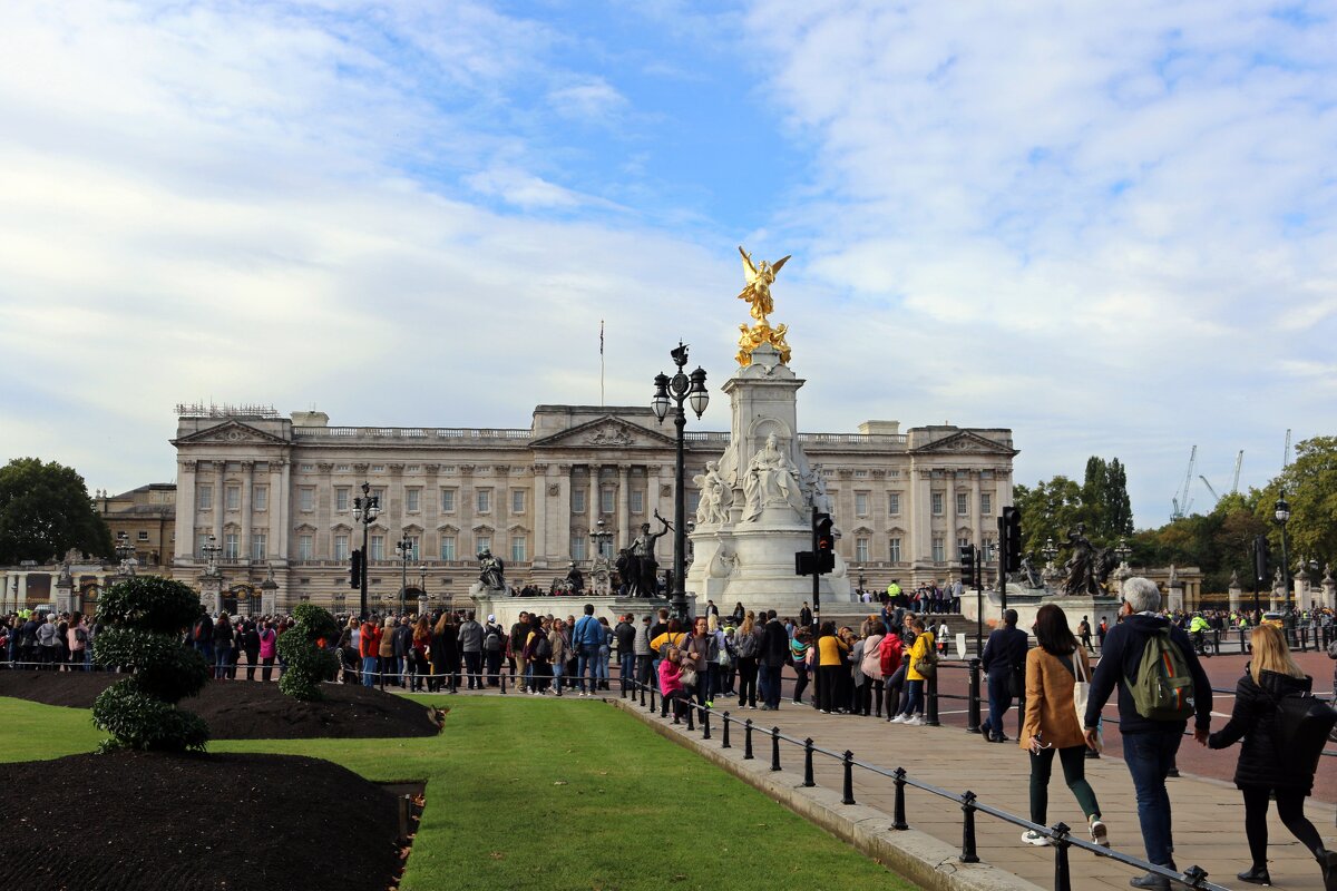 Монумент королеве Виктории у Букингемского дворца - Ольга 