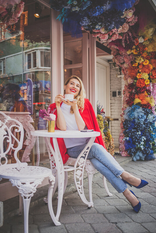 Цветочное кафе - Ирина Лепнёва