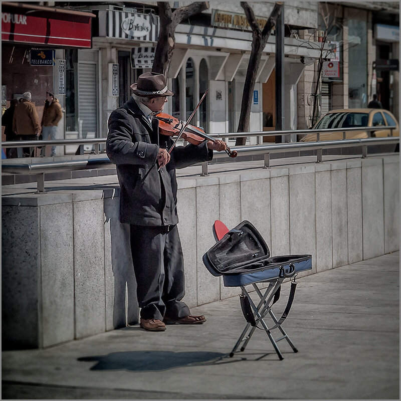 Музыка на улицах - Lmark 